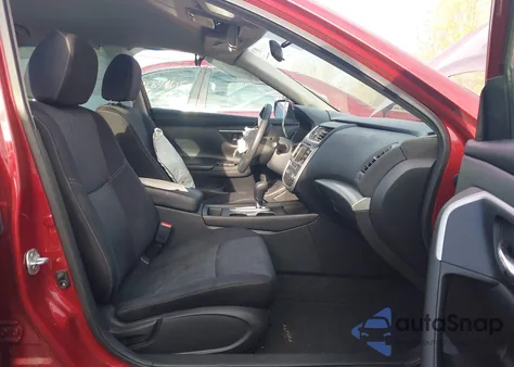 2016 Nissan Altima 2.5/2.5 S/2.5 Sl/2.5 Sr/2.5 Sv из США, поврежденный, VIN 1N4AL3AP3GC193459